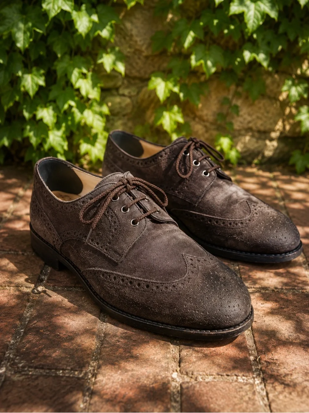 RED BY SAKS FIFTH AVENUE Men's Classic Brown Suede Lace-Up Wingtip Oxfords, 8.5